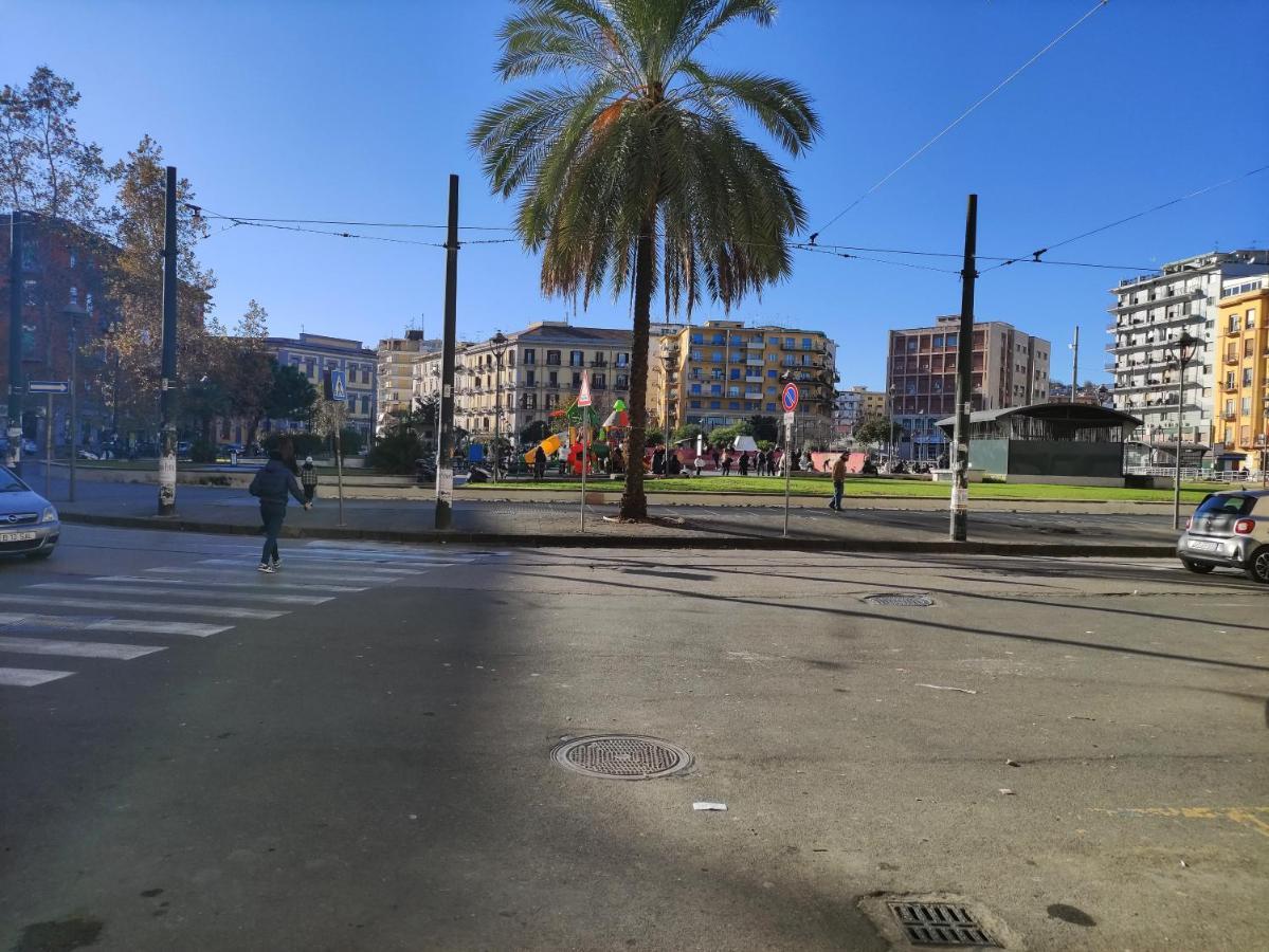 Na' Stanza In Piazza Appartement Napels Buitenkant foto