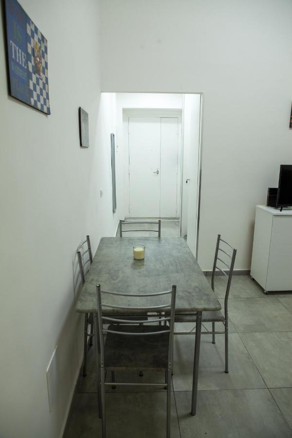 Na' Stanza In Piazza Appartement Napels Buitenkant foto