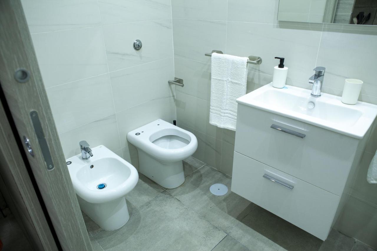 Na' Stanza In Piazza Appartement Napels Buitenkant foto